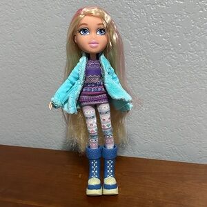 Bratz 2015 Snow Kissed Winter Cloe Fashion Doll